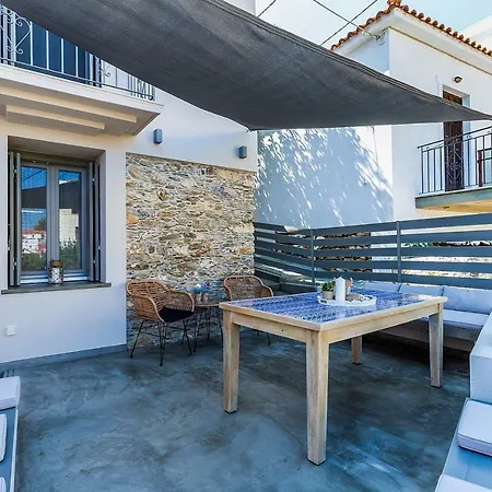 Cute House בית נופש סקופלוס טאון